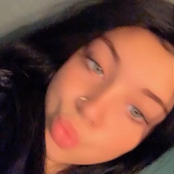 Meet your Posher, Addison - Picture 1 of 1